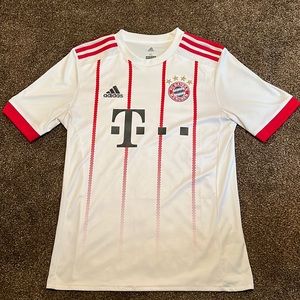 Bayern Munich 2017/18 Third Kit